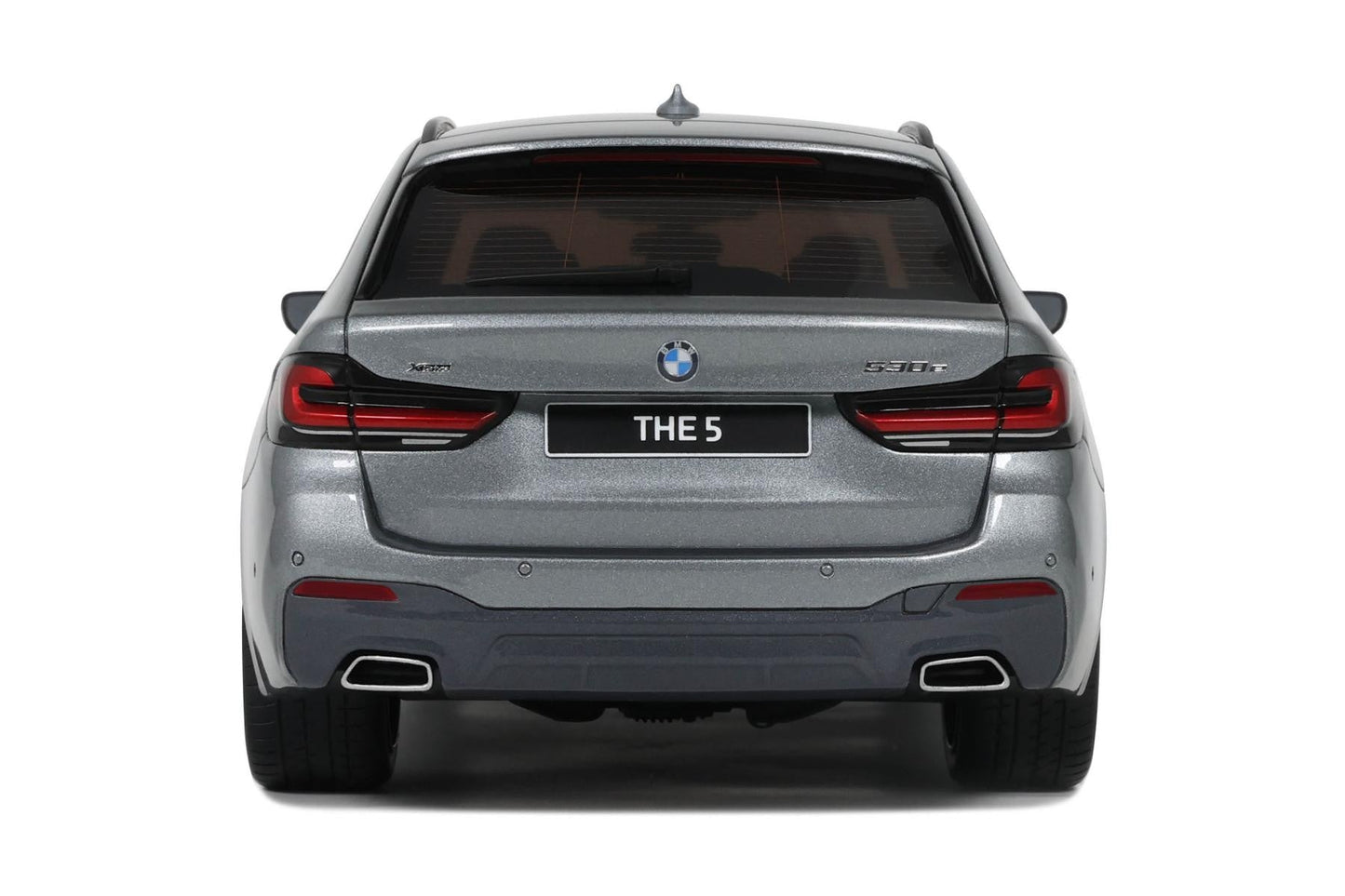 GT Spirit 2023 BMW 530E (G60) Xdrive M Sport Touring Wagon Grey Metallic 1:18