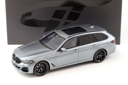 GT Spirit 2023 BMW 530E (G60) Xdrive M Sport Touring Wagon Grey Metallic 1:18