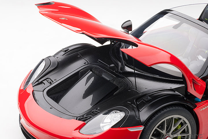AUTOart Porsche 918 Spyder Weissach Package Guards Red 1:12