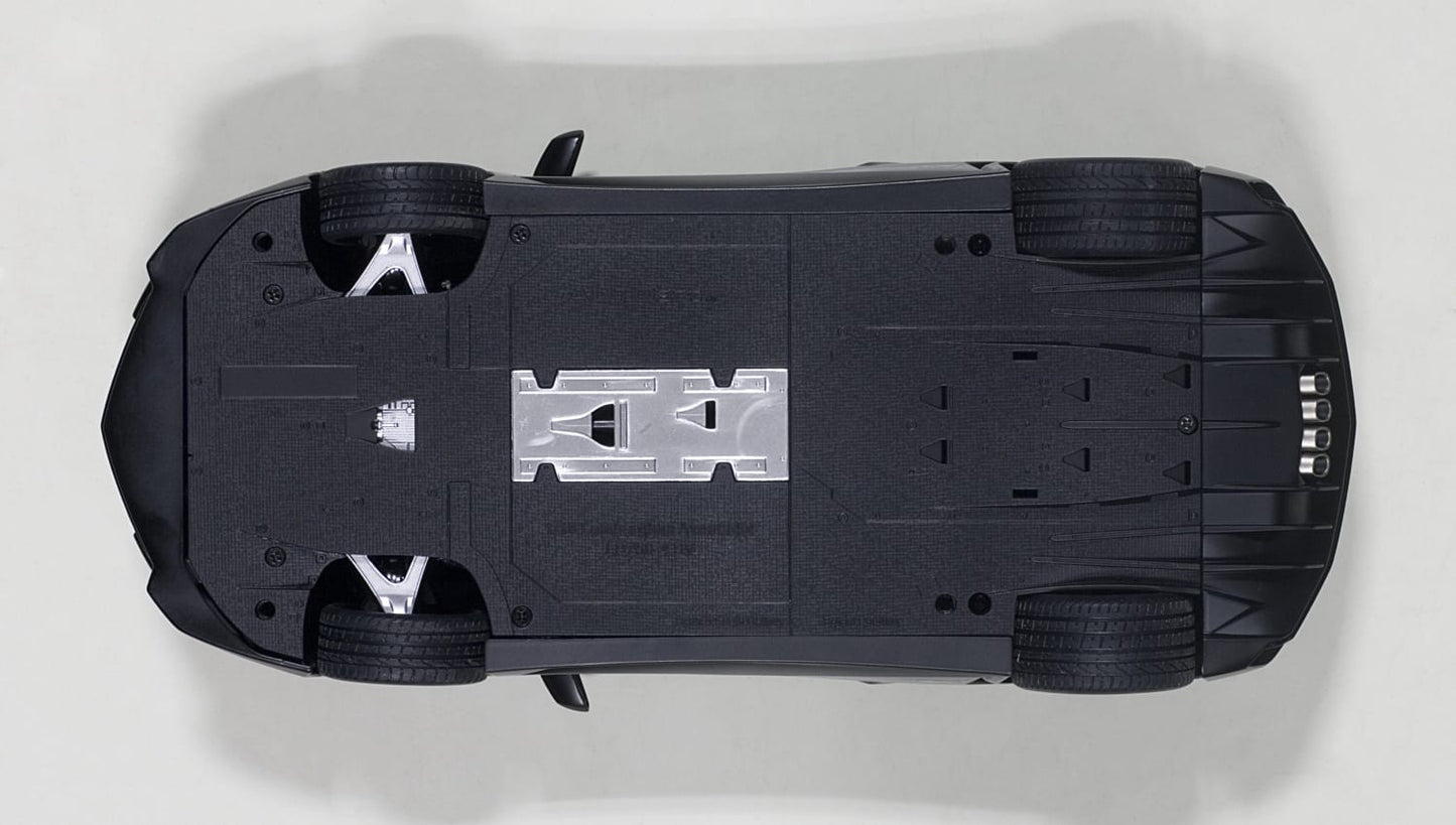 AUTOart 2015 Lamborghini Aventador LP750-4 SV Nero Aldebaran (Gloss Black)  1:18