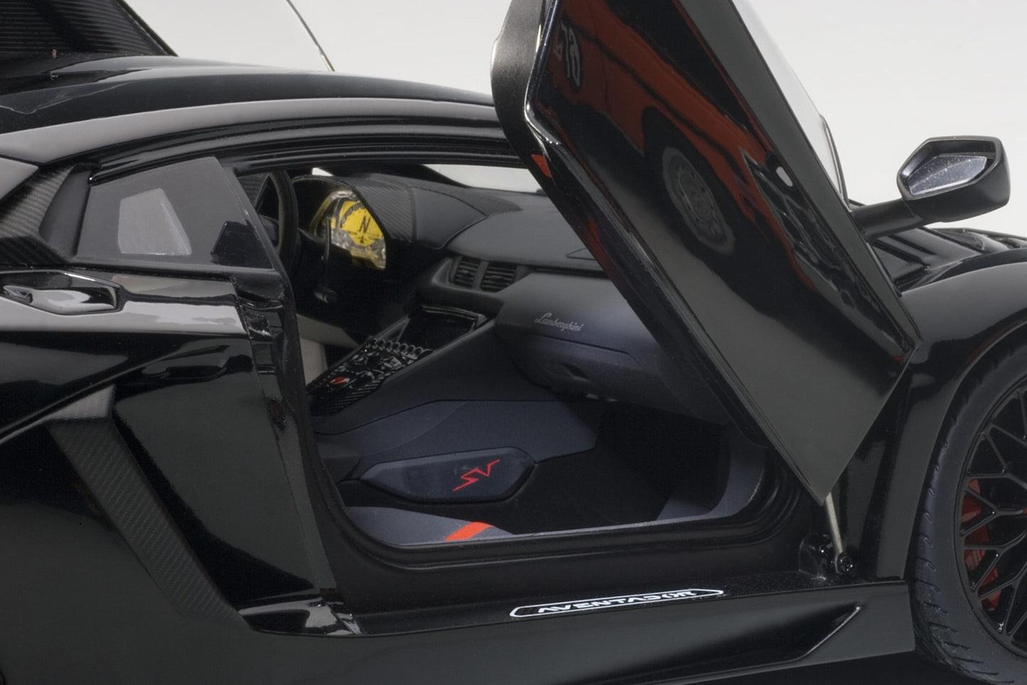 AUTOart 2015 Lamborghini Aventador LP750-4 SV Nero Aldebaran (Gloss Black)  1:18