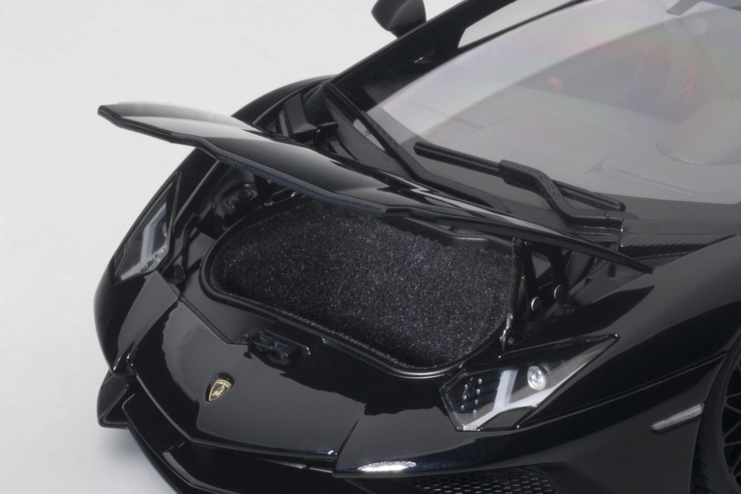 AUTOart 2015 Lamborghini Aventador LP750-4 SV Nero Aldebaran (Gloss Black)  1:18