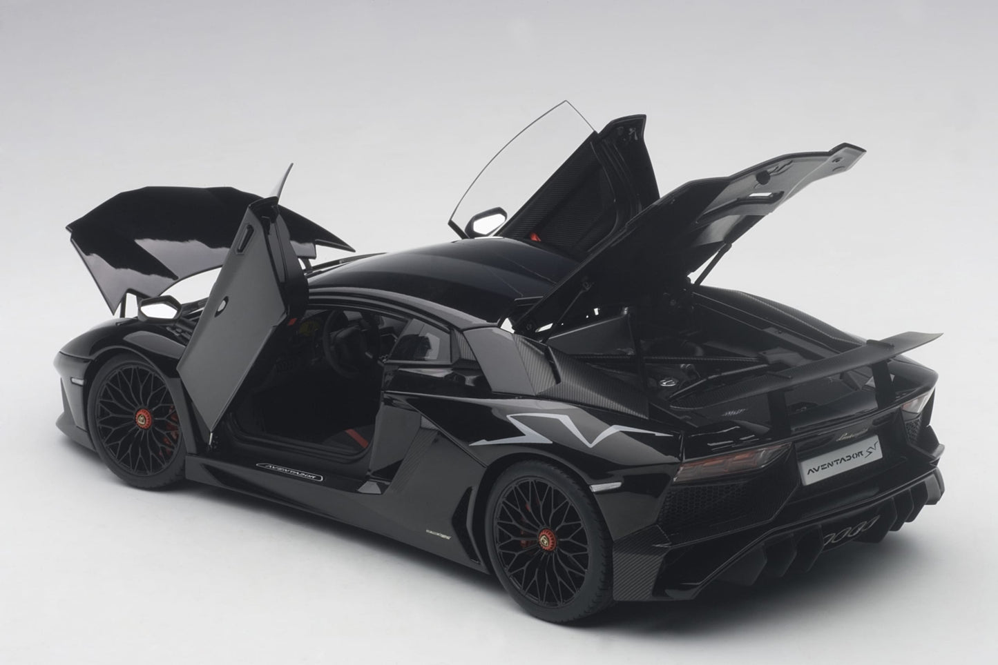 AUTOart 2015 Lamborghini Aventador LP750-4 SV Nero Aldebaran (Gloss Black)  1:18