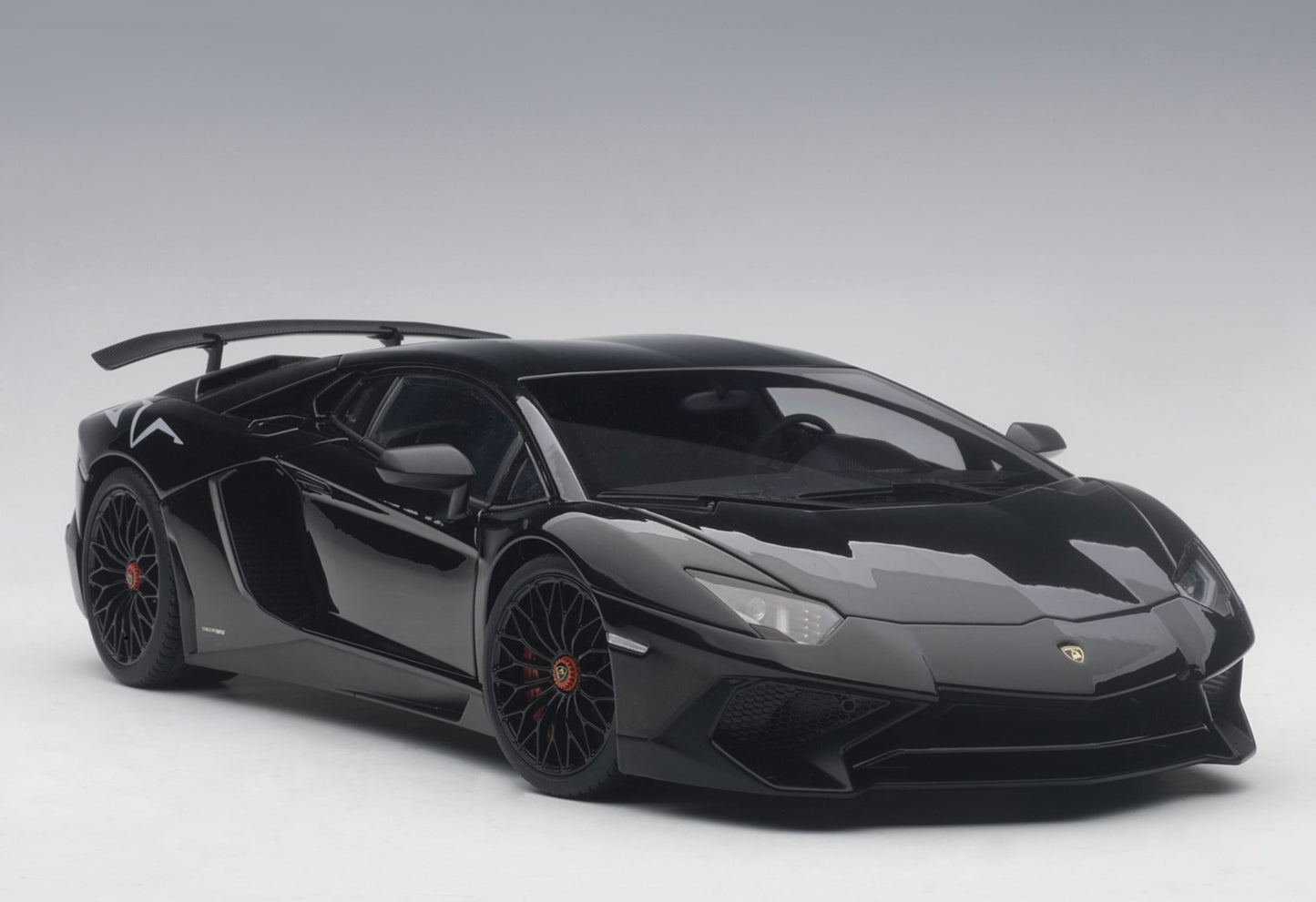 AUTOart 2015 Lamborghini Aventador LP750-4 SV Nero Aldebaran (Gloss Black)  1:18