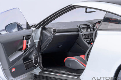 AUTOart 2022 Nissan Skyline GT-R (R35) Nismo Special Edition Ultimate Metal Silver 1:18