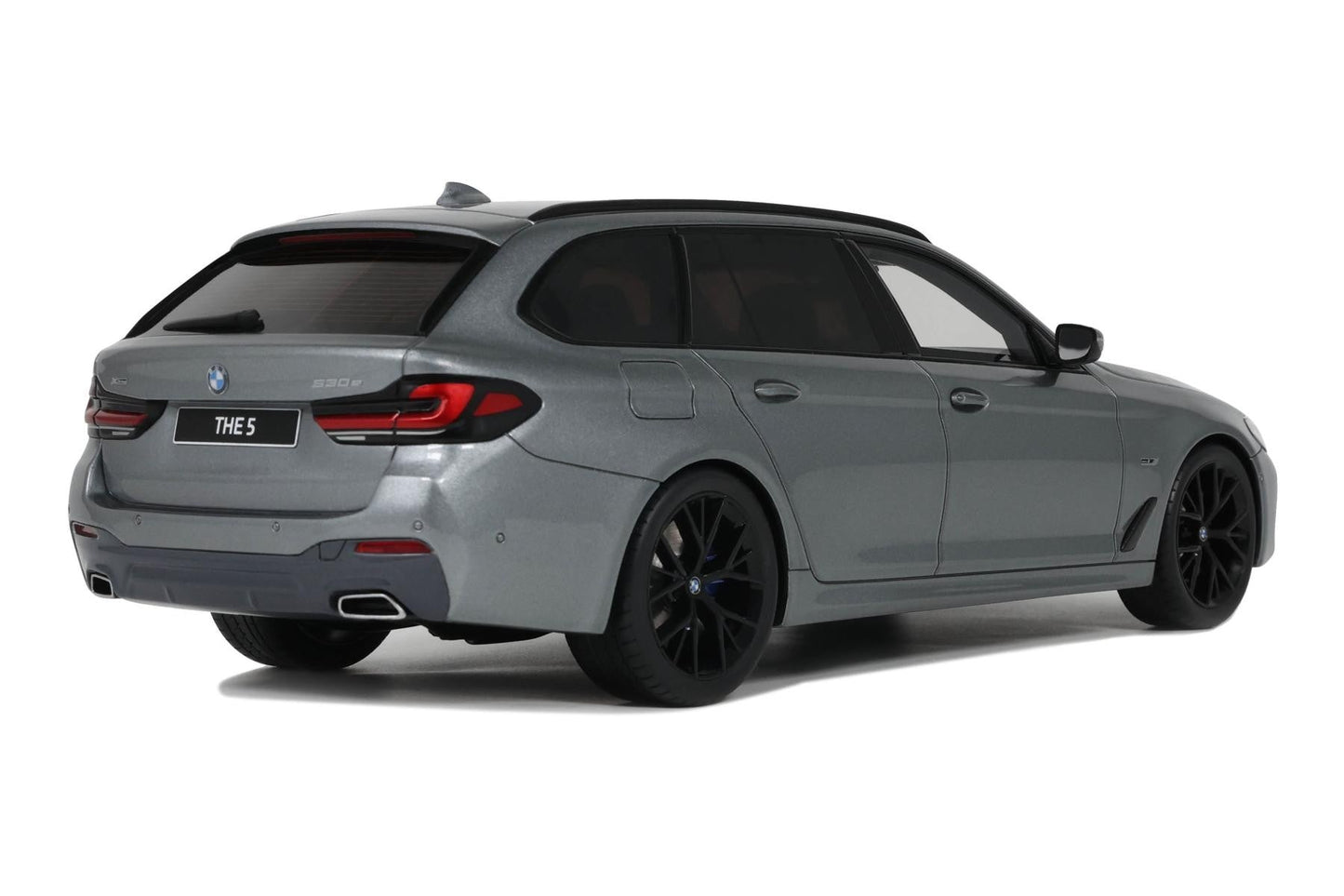 GT Spirit 2023 BMW 530E (G60) Xdrive M Sport Touring Wagon Grey Metallic 1:18