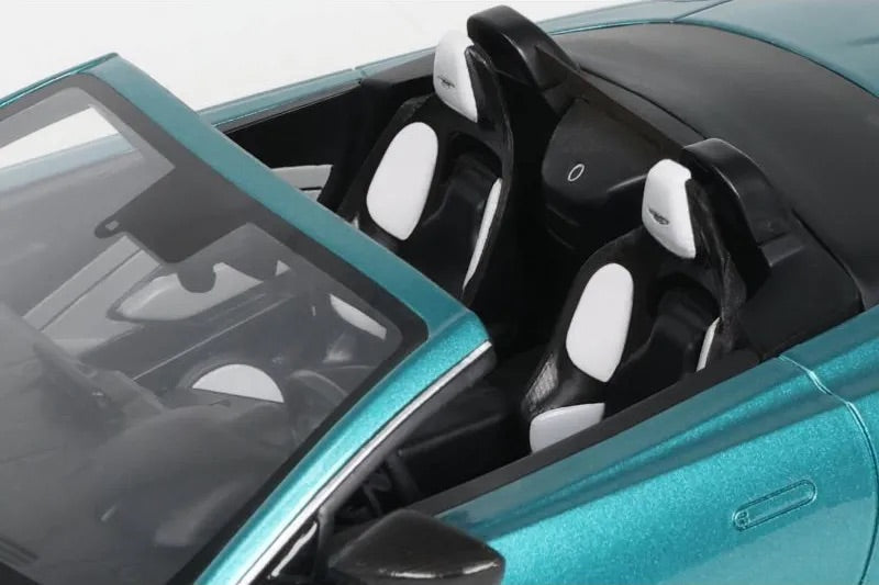 GT Spirit 2023 Aston Martin V12 Vantage Roadster Tayos Turquoise 1:18 Resin