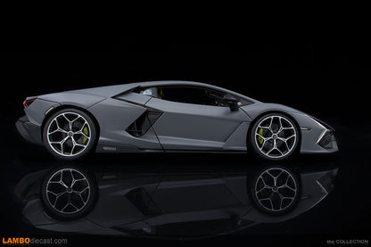 Maisto Lamborghini Revuelto Hybrid Volcano Matte Grey 1:18