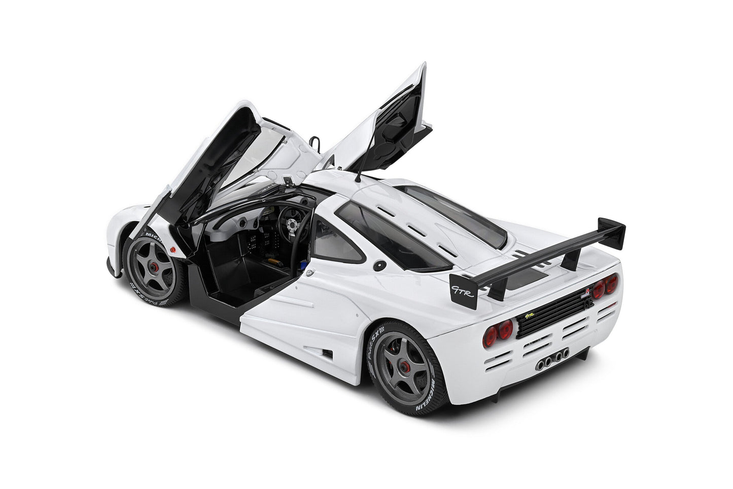 Solido 1996 Mclaren F1 GTR Short Tail White 1:18